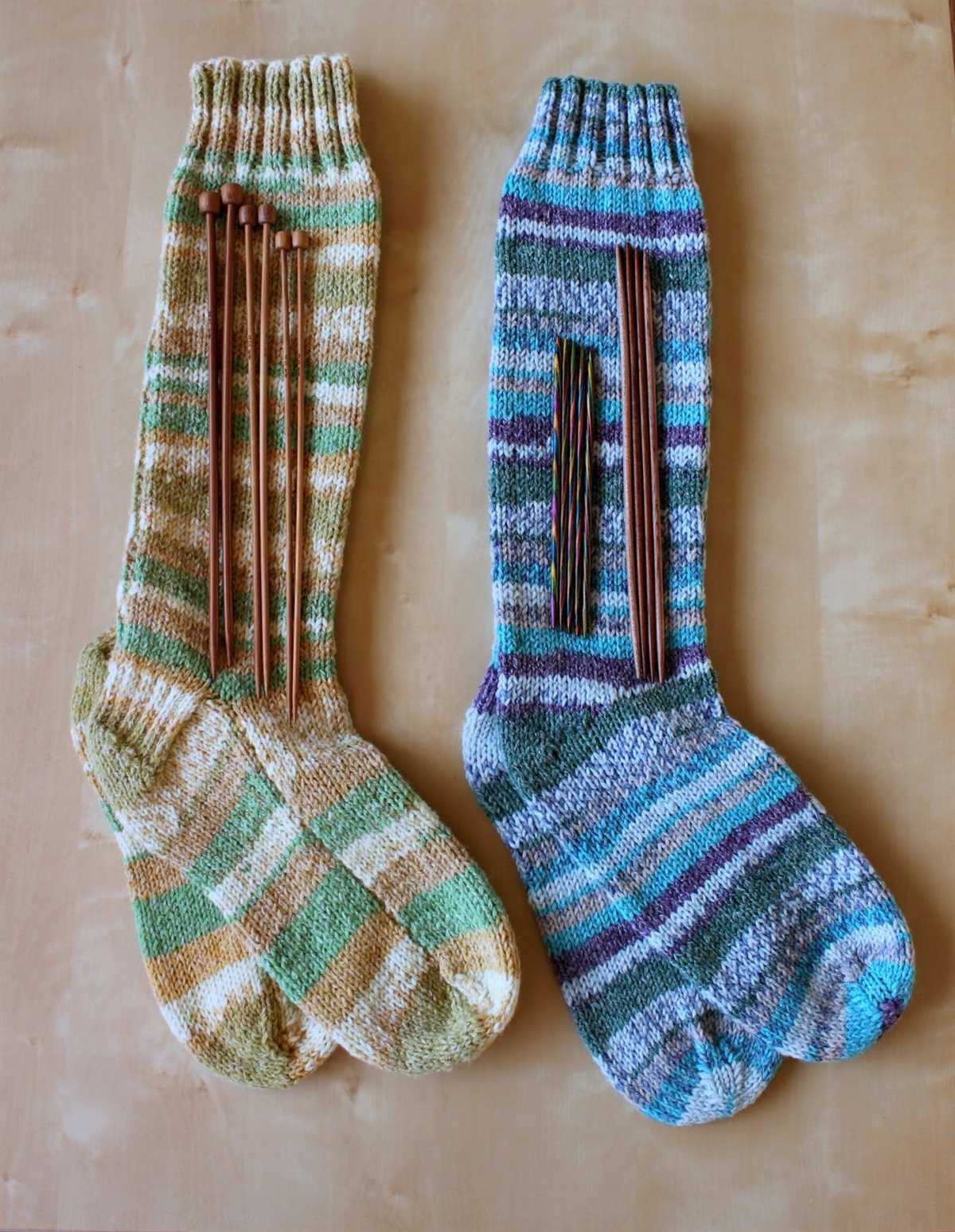 Free knitting patterns for socks on straight needles