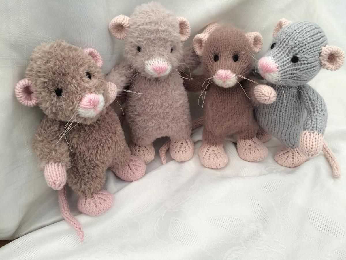 Free knitting patterns for small toys