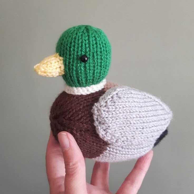 Knit duck pattern