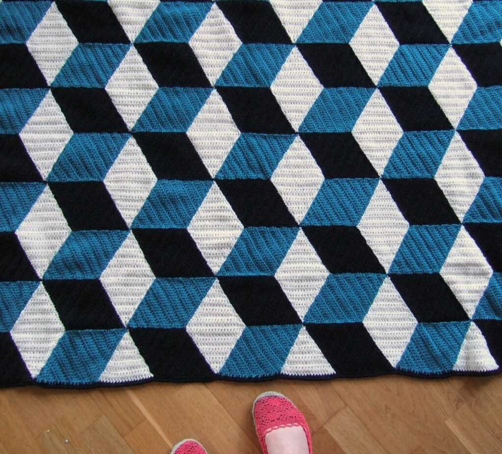 Geometric blanket knitting pattern