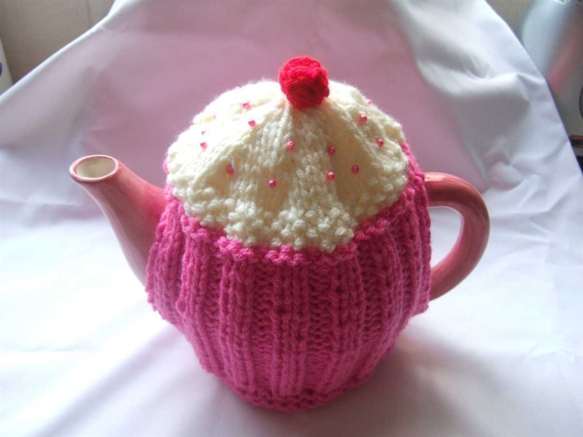 Knitted teapot cozy pattern