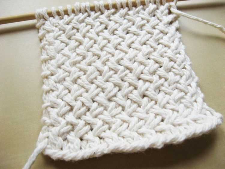 Criss cross knitting pattern