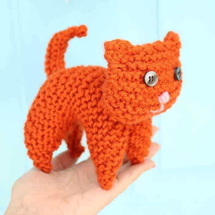 Knitting patterns for cat toys