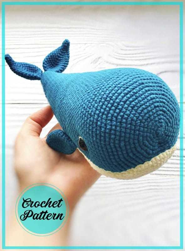 Knit whale pattern