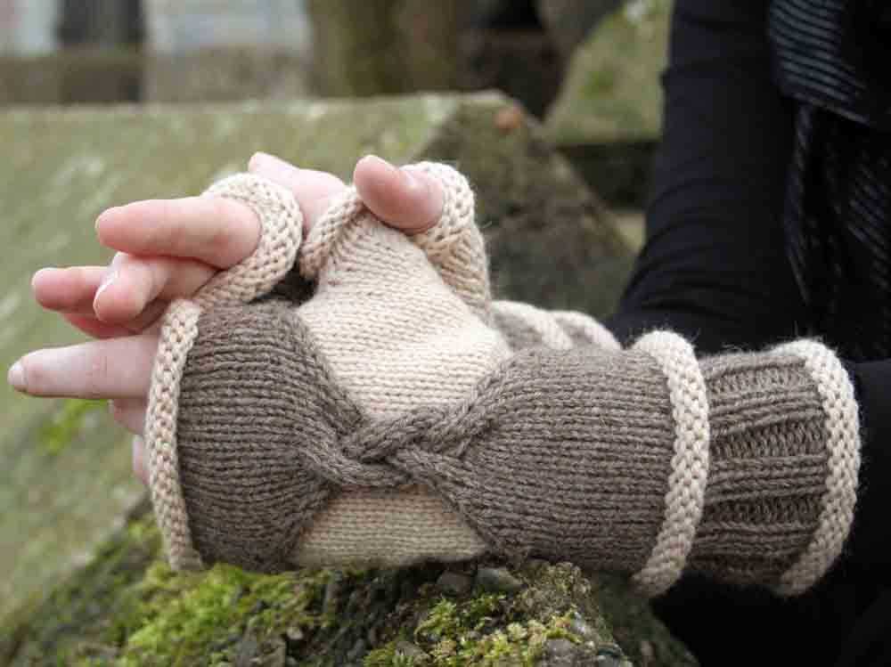 Loom knit gloves pattern