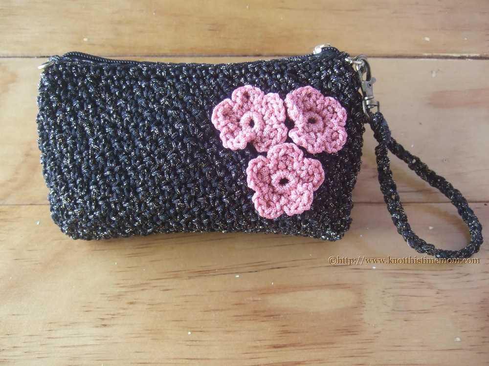 Knit wristlets pattern free