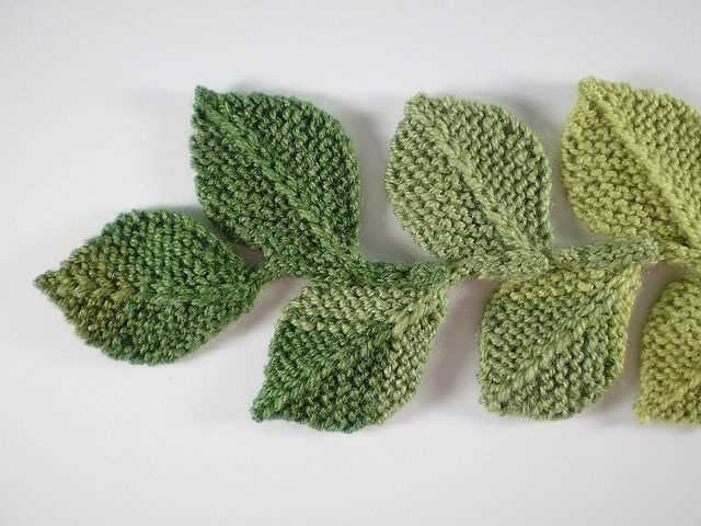 Knit leaf pattern