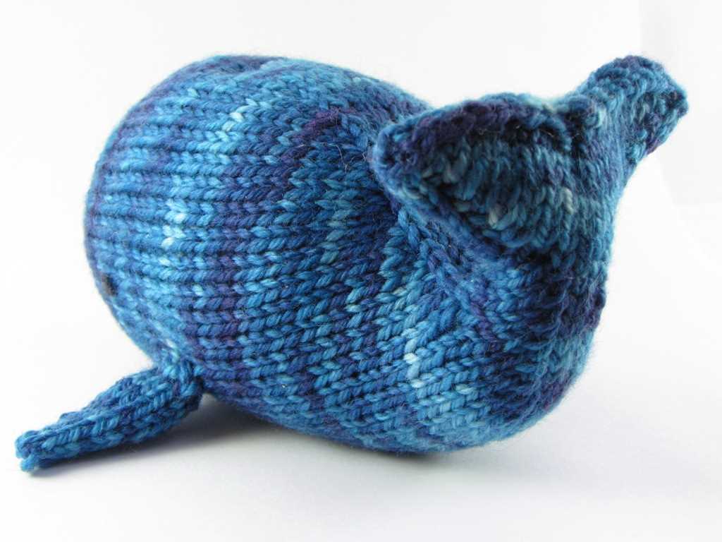 Knit whale pattern