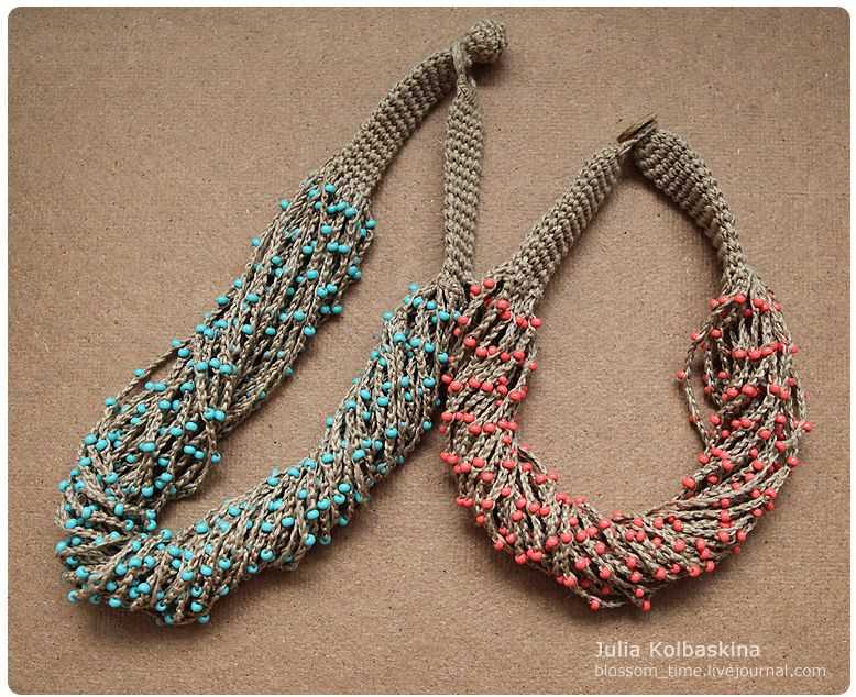 Knitted necklace pattern