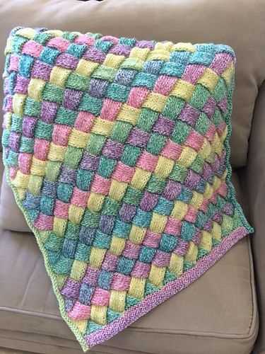 Free entrelac blanket knitting pattern