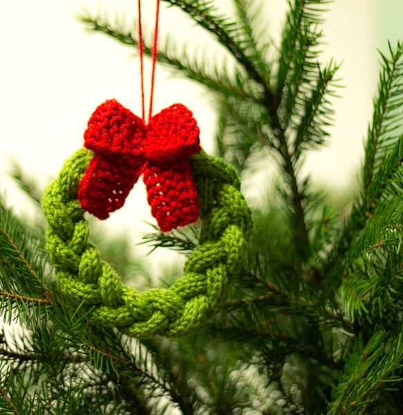 Free knitting patterns christmas decorations