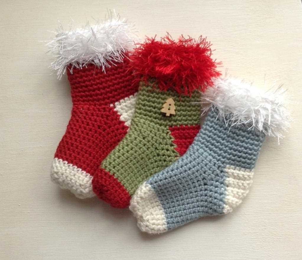 Mini xmas stocking knitting pattern