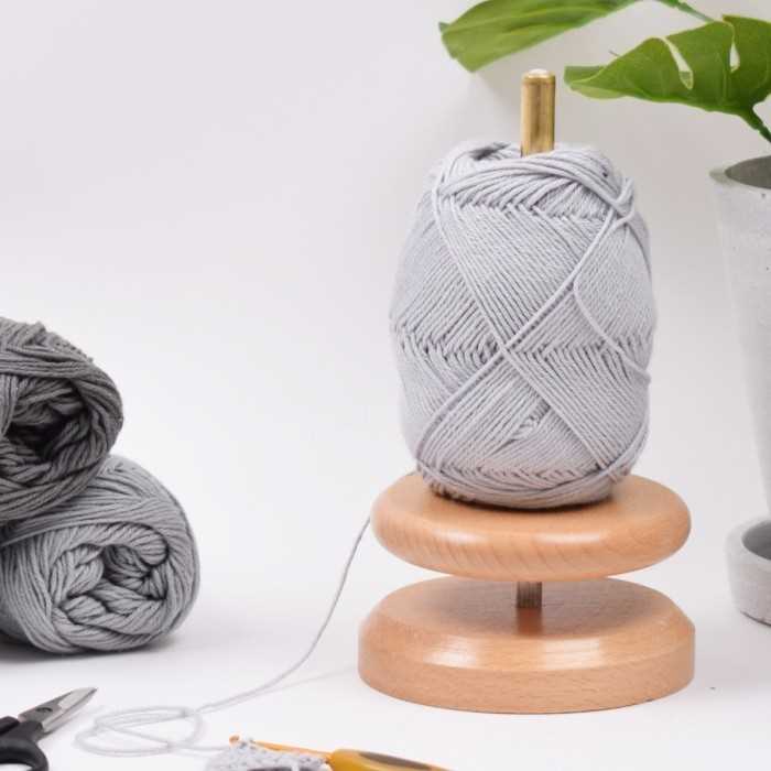 Knitted yarn bowl pattern