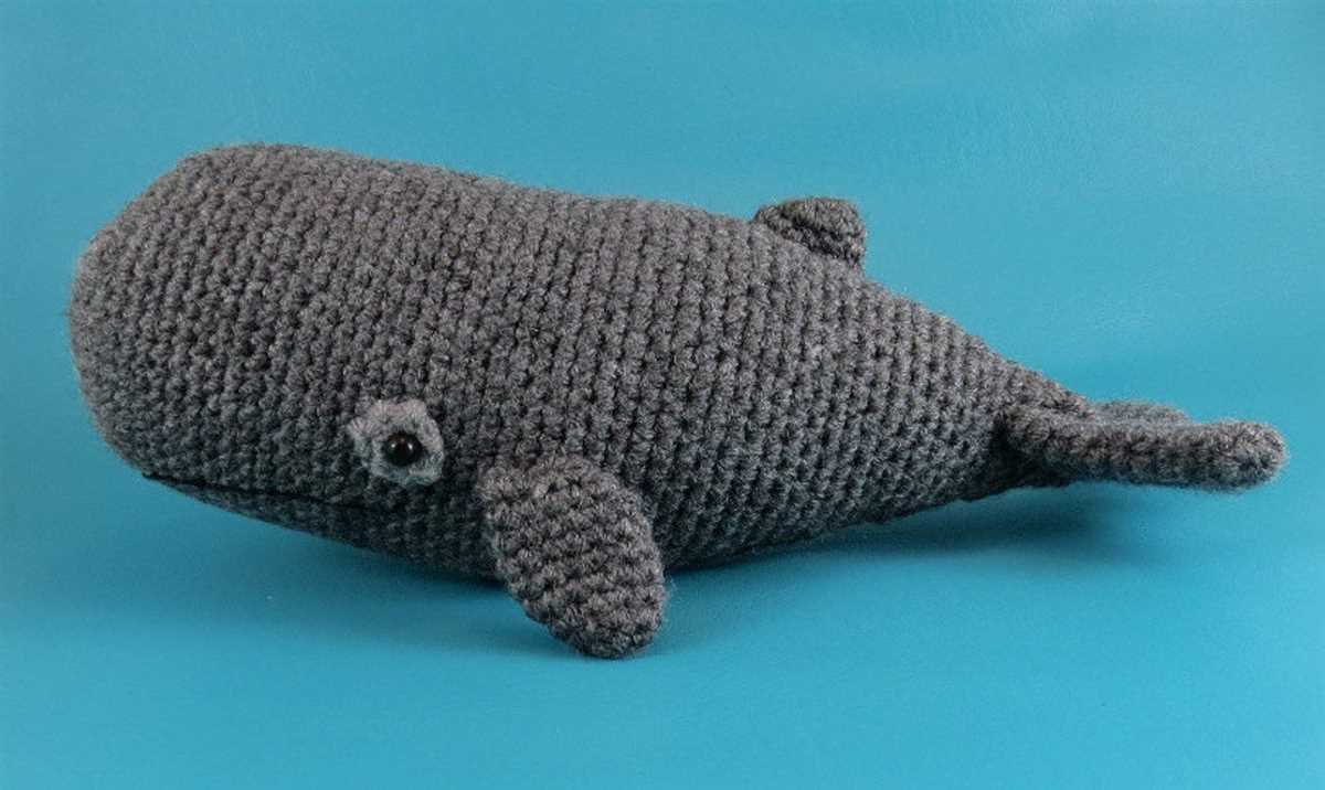 Knit whale pattern