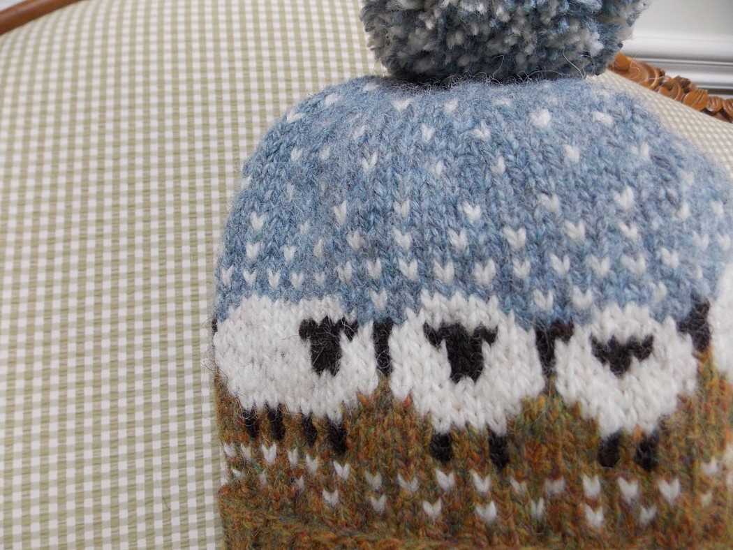 Colorwork hat knitting pattern free