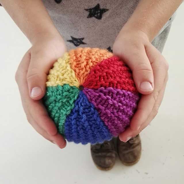 Knitting a ball free pattern