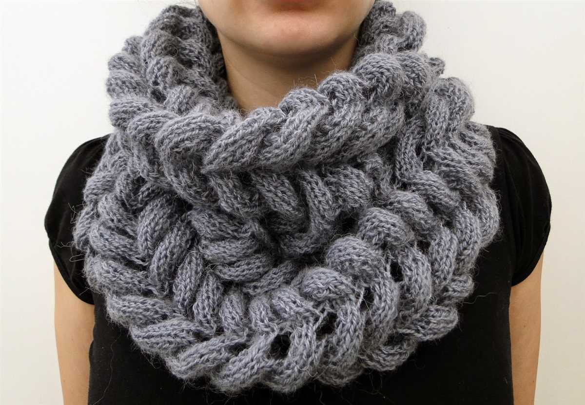 Pattern knit scarf