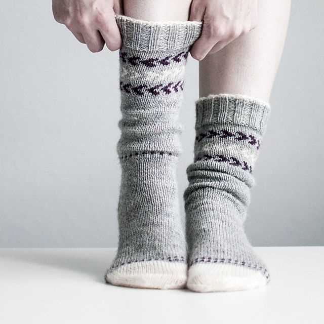 Hand knit socks pattern