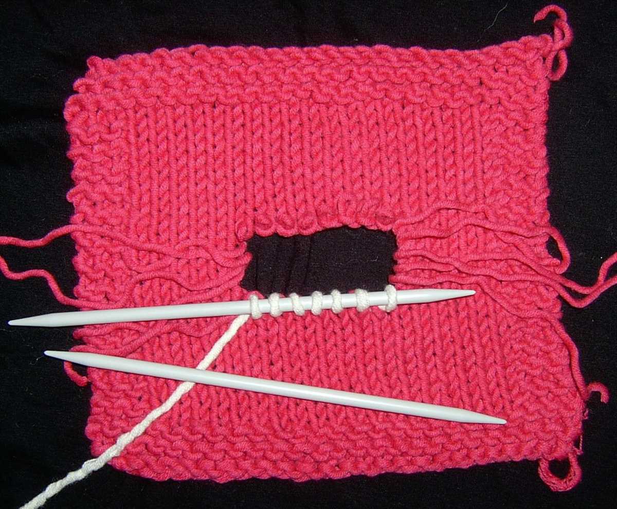 Hole knitting pattern