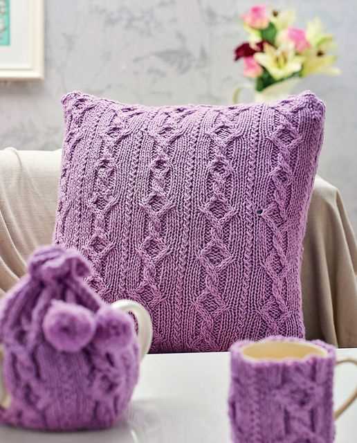 Free aran cushion knitting patterns uk