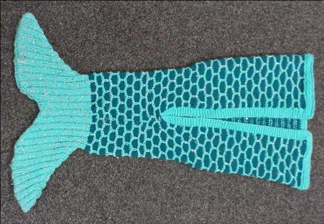 Knitted fishtail pattern