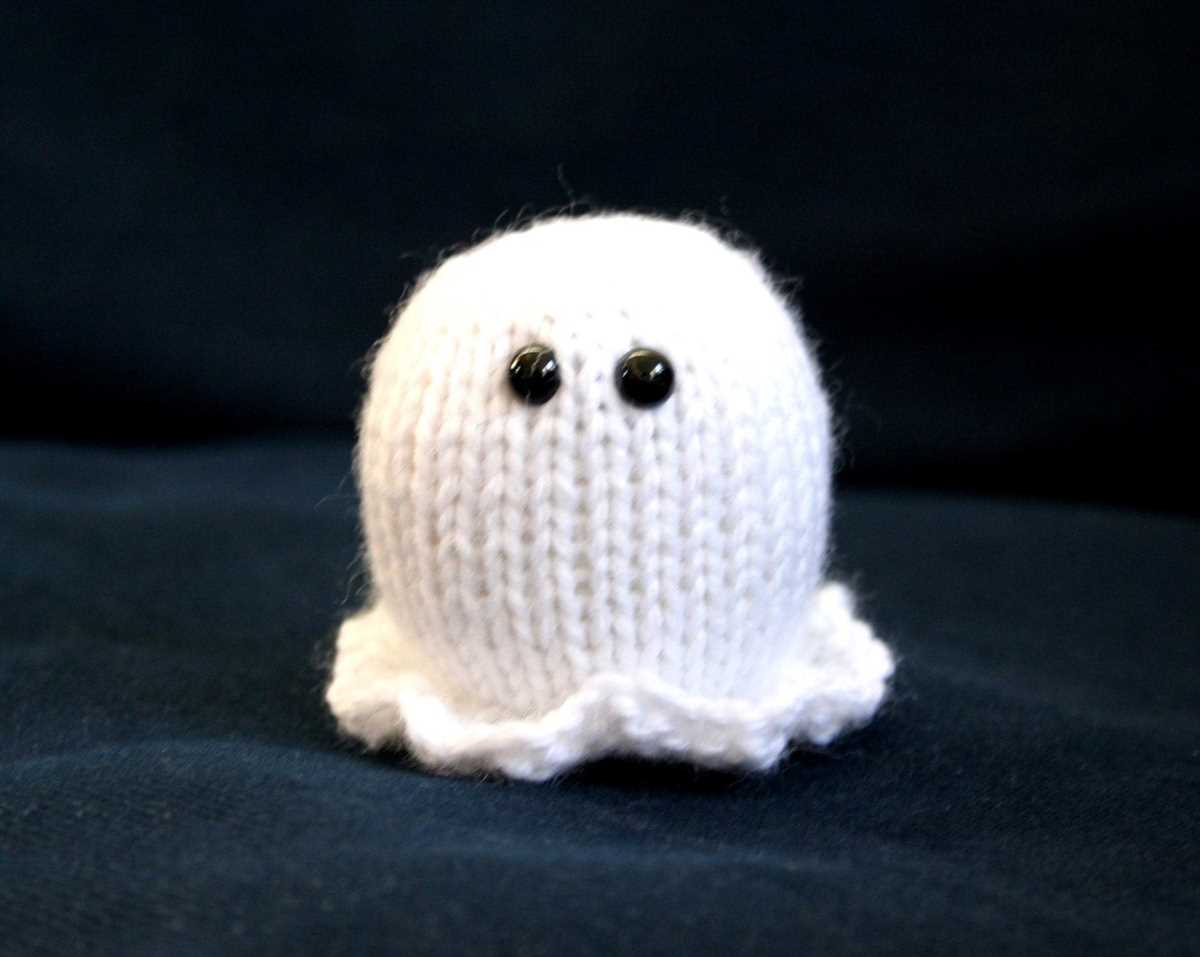 Halloween ghost knitting pattern