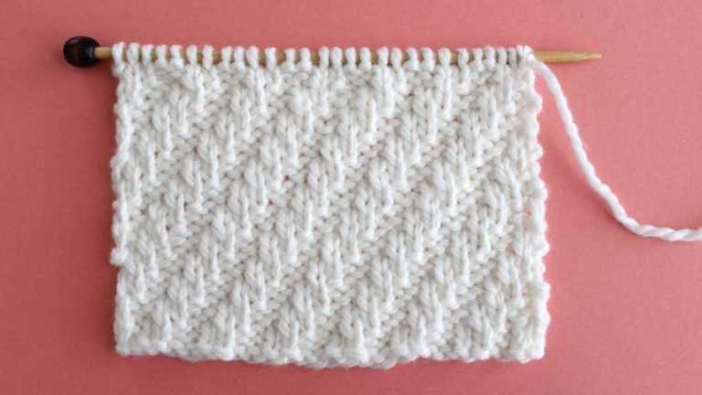 Knit and purl pattern