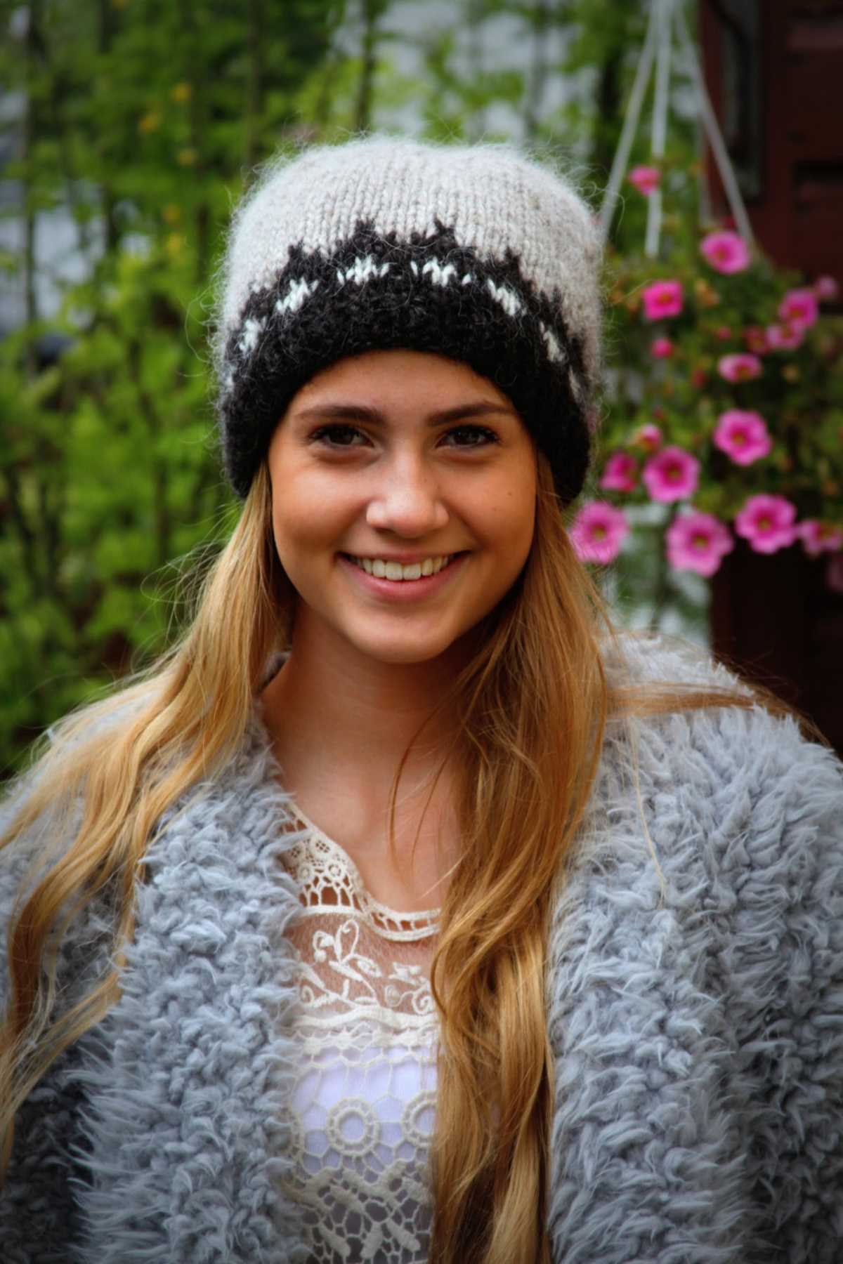 Icelandic wool hat knitting pattern