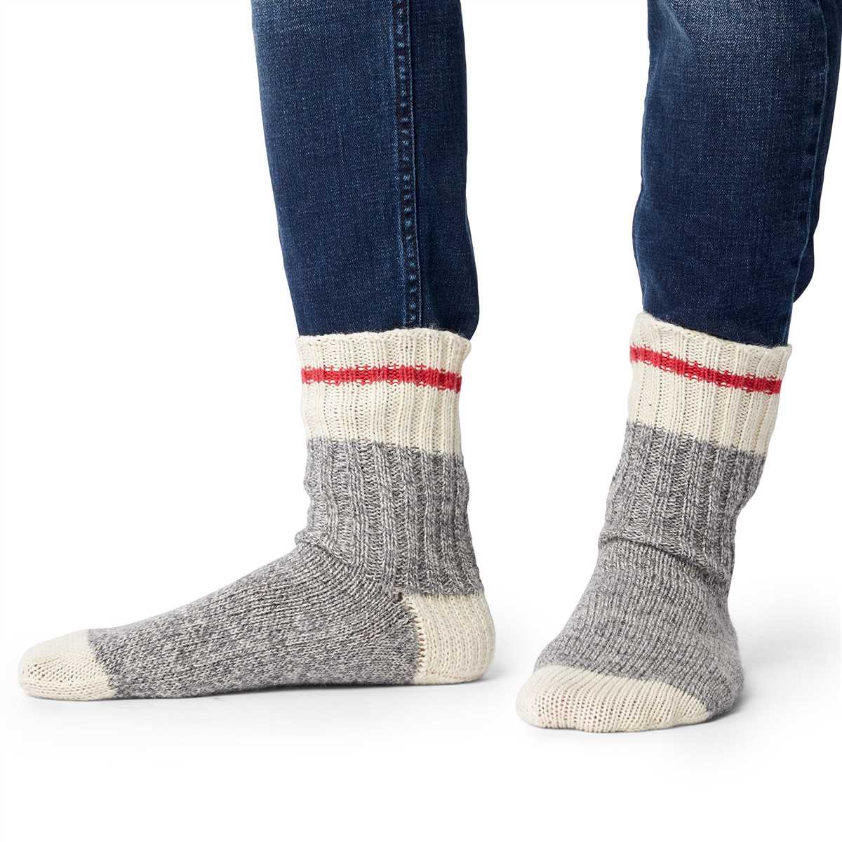 Classic socks knitting pattern