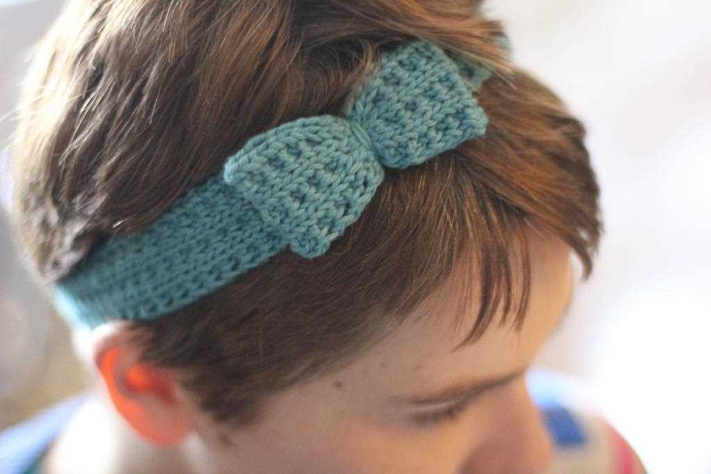 Knitted hair accessories free patterns