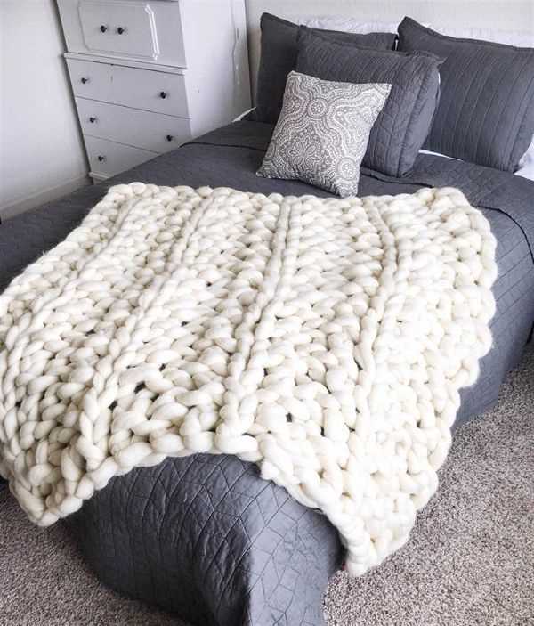 Arm knitting blanket pattern