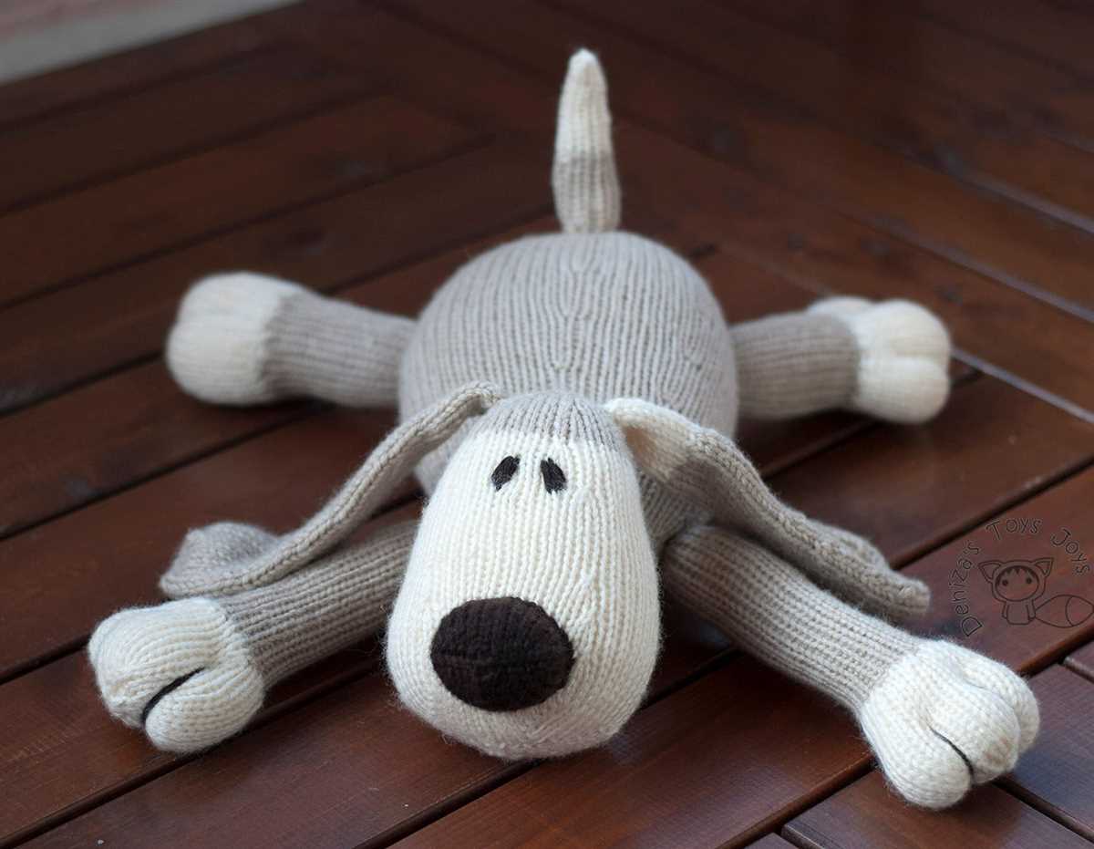 Knitted dog patterns toy