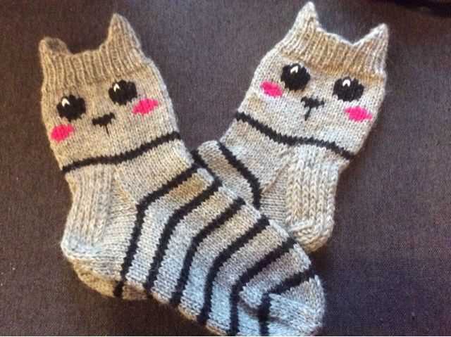 Socks for cats knitting pattern