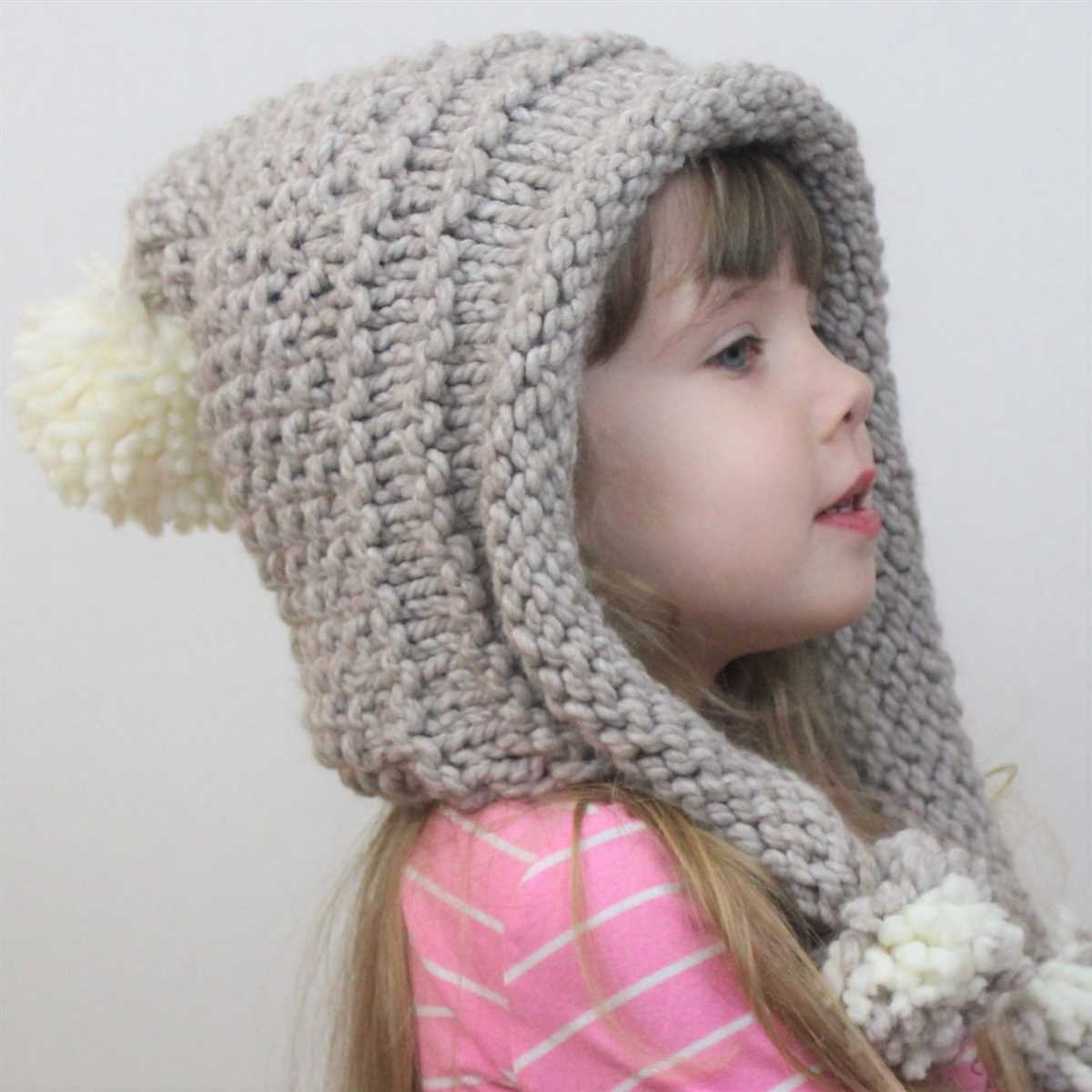 Knitting pattern for hat with ears