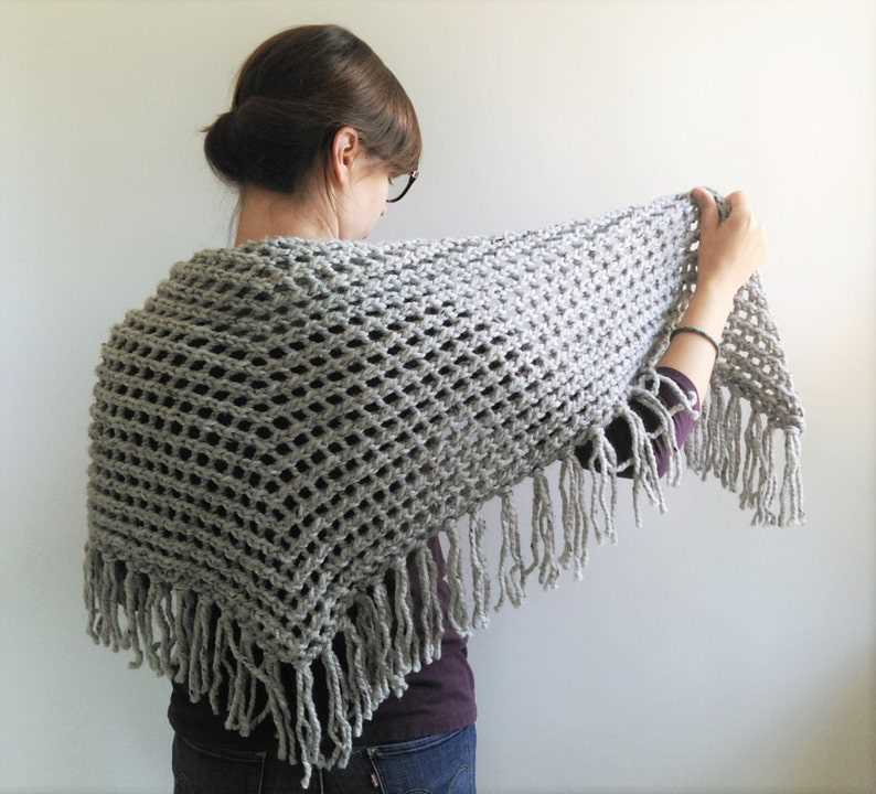 Sideways triangle scarf knitting pattern