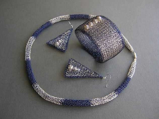 Knitted wire jewelry patterns free