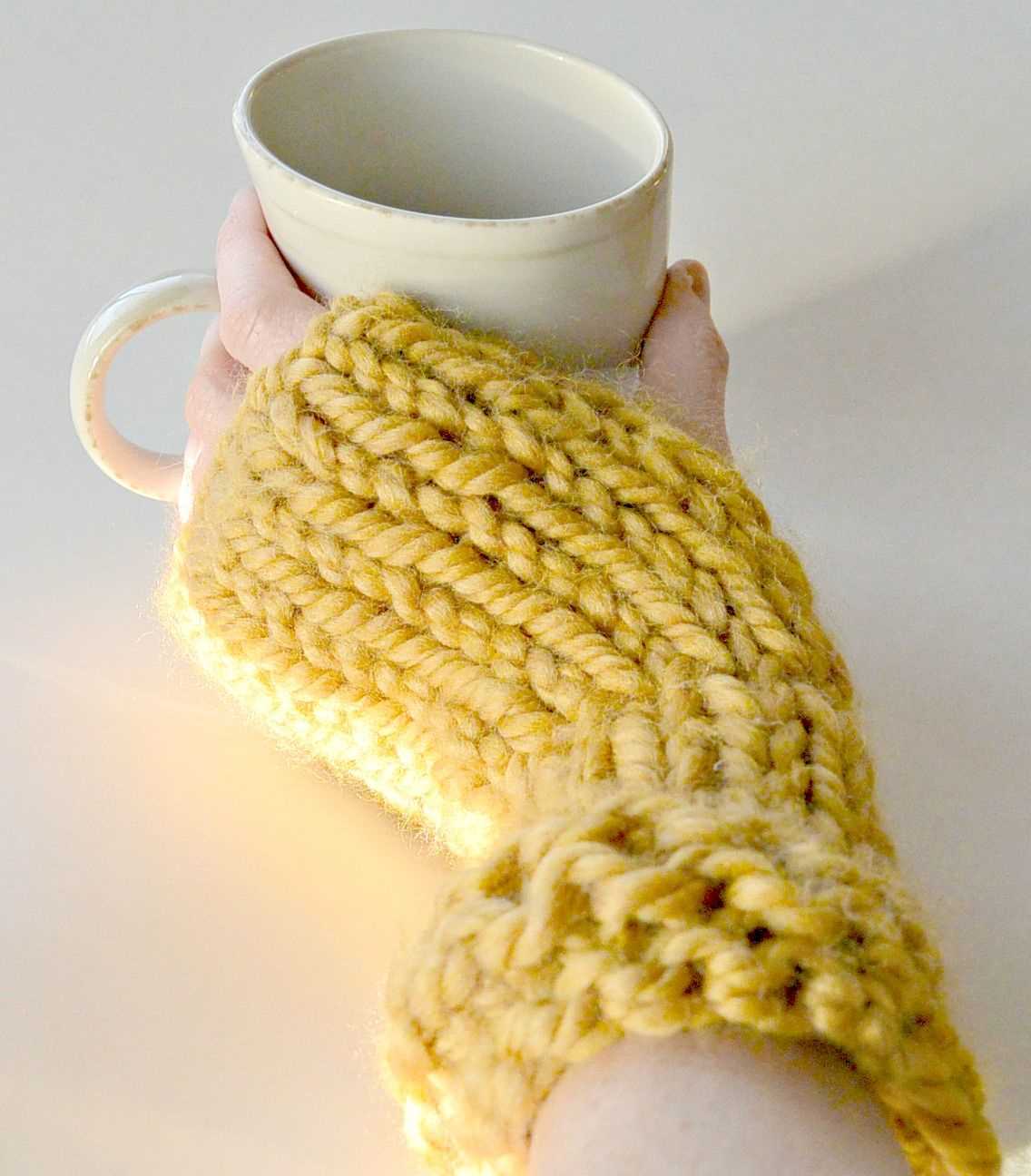 Fingerless gloves knitting pattern flat