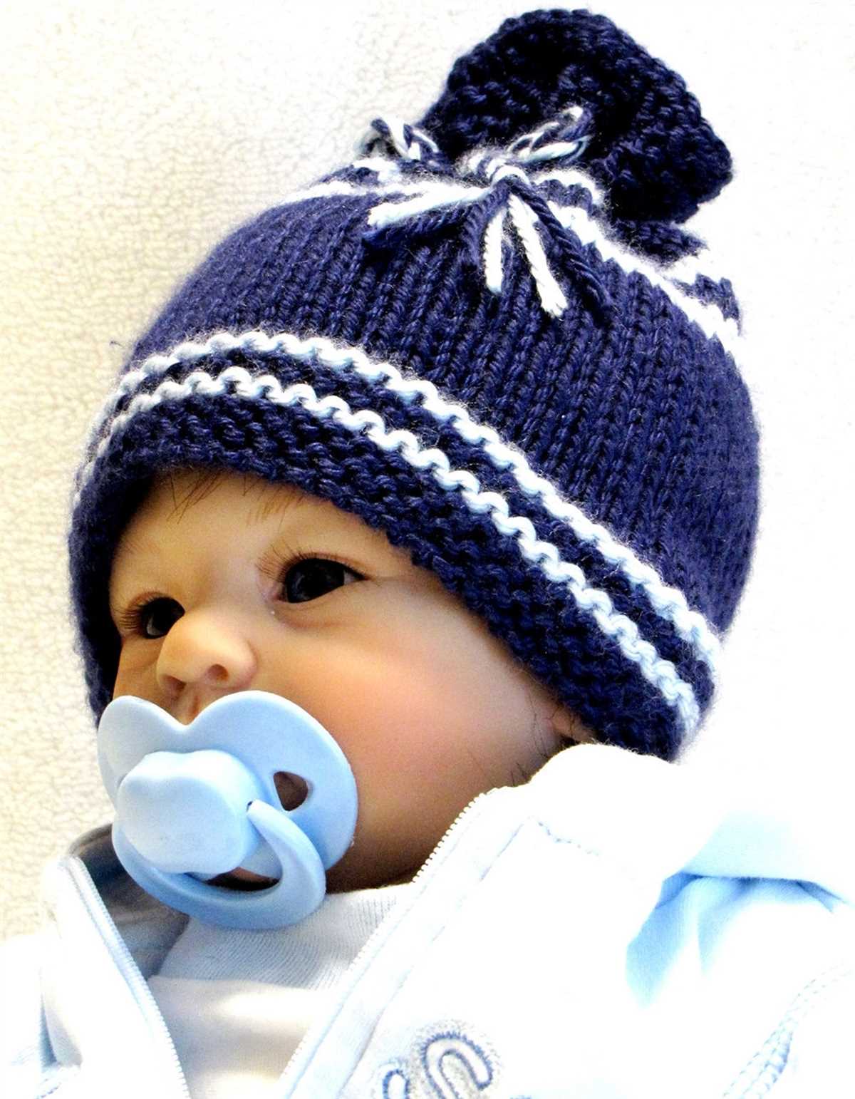 Knit patterns for newborn hats