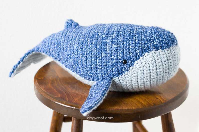 Knit whale pattern