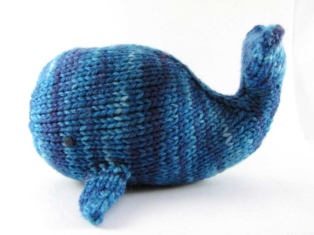 Knit whale pattern