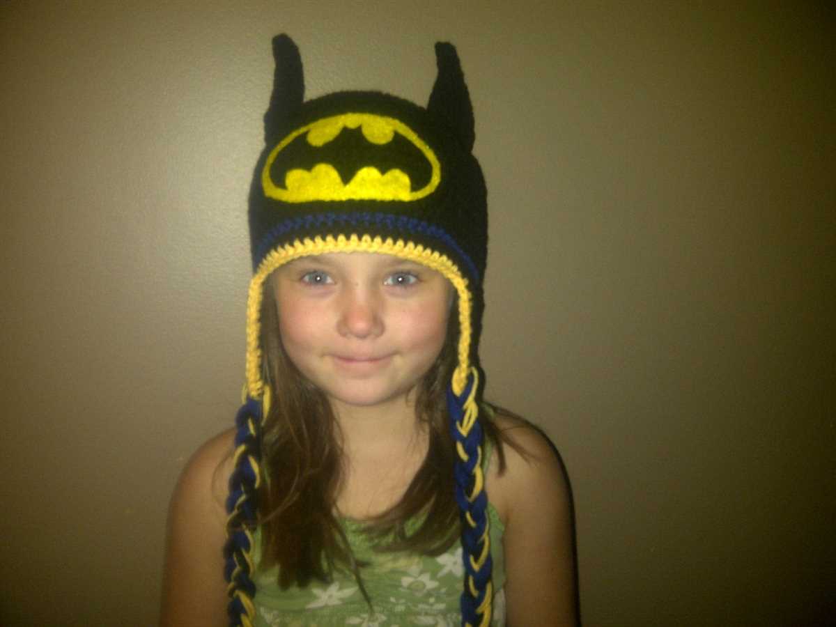 Knitted batman hat pattern