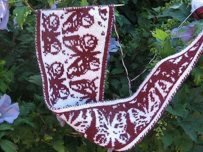 Knitted butterfly scarf pattern