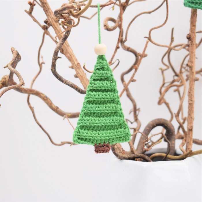 Knitted christmas tree ornaments pattern