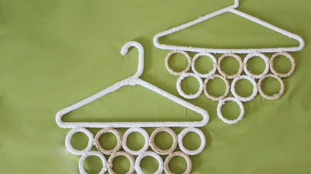 Knitted coat hanger patterns with lace