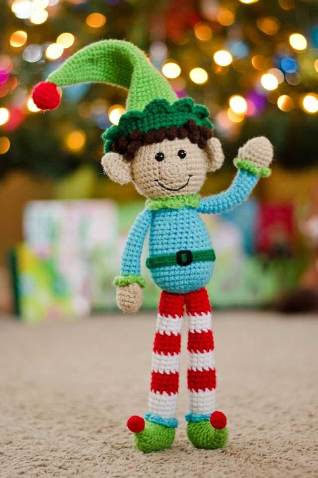 Knitted elf on the shelf pattern