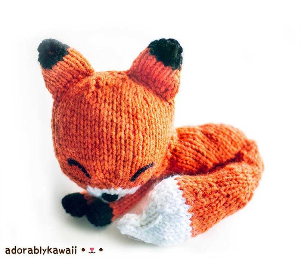 Knitted fox pattern