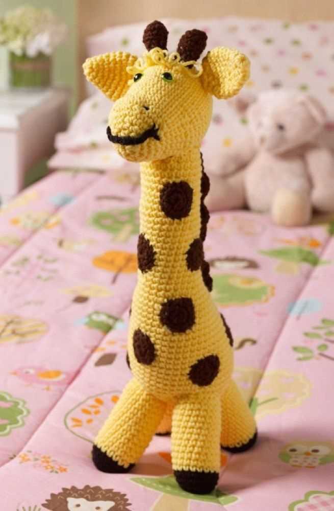 Knitted giraffe toy pattern