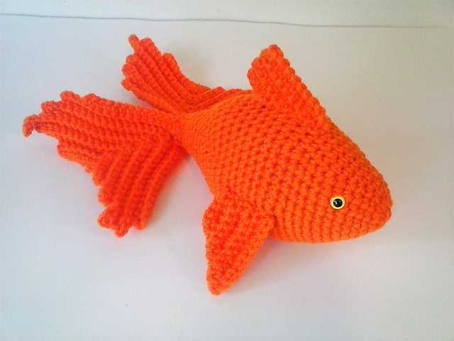 Knitted goldfish pattern