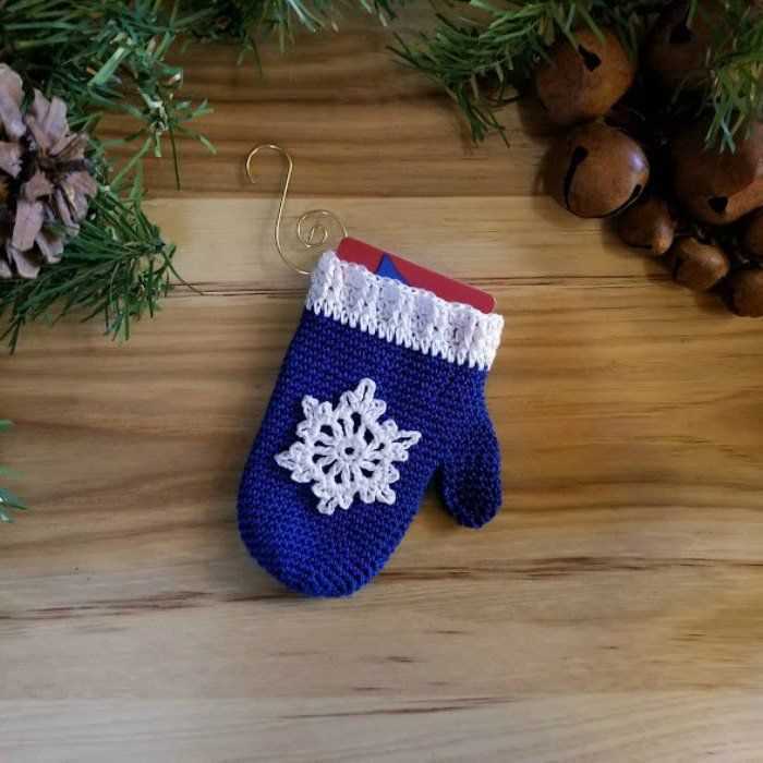 Knitted mitten christmas ornament pattern