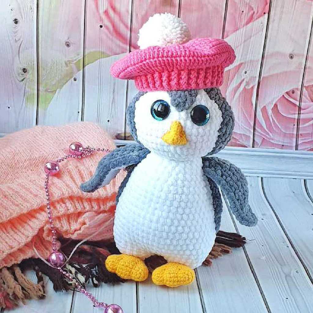 Knitted penguin pattern free